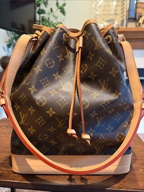 Louis Vuitton Monogram Drawstring Bucket Bag Noe GM size